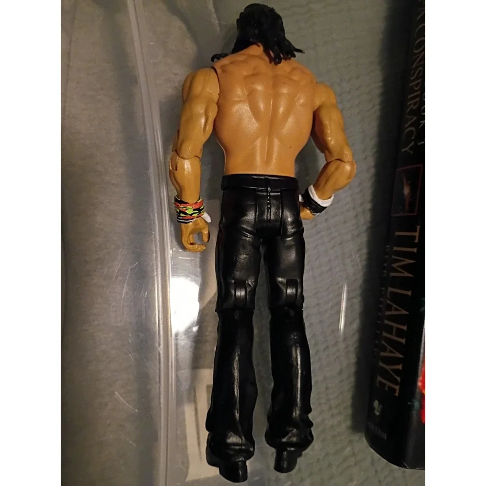 Good Used Condition WWE Mattel Elias 2017 Basic Series 88 Wrestling Figure